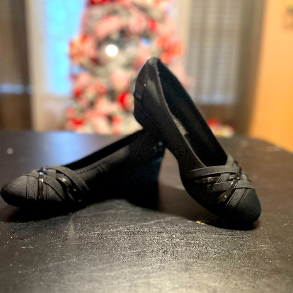 Black Croft & Barrow wedge dress shoes
